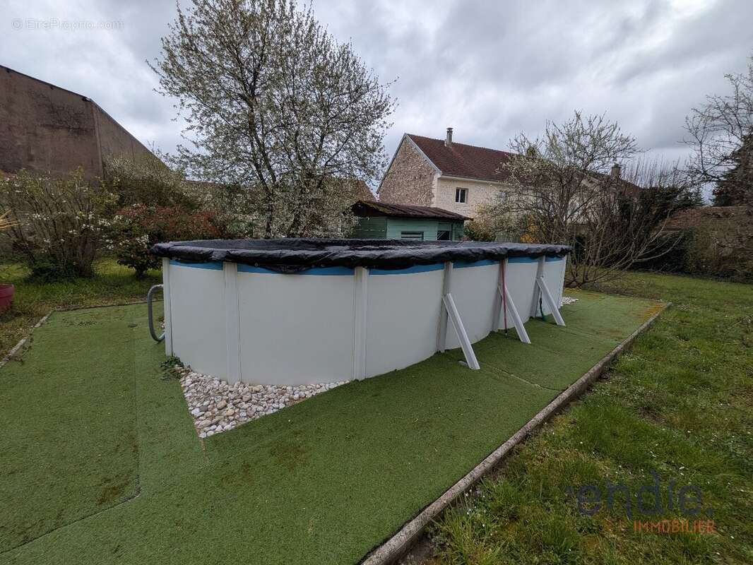 Maison à RAY-SUR-SAONE