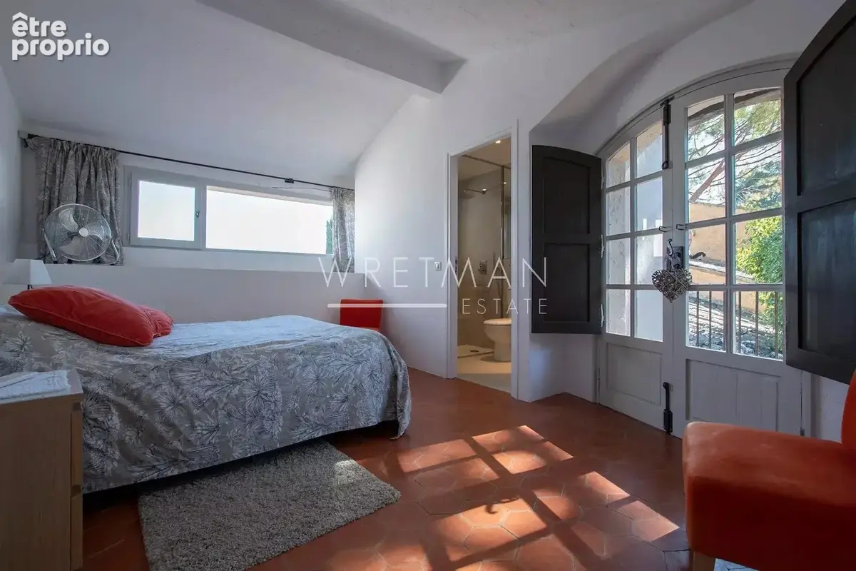 Villa dans un domaine prestigieux près du village de Valbonne - photo 28