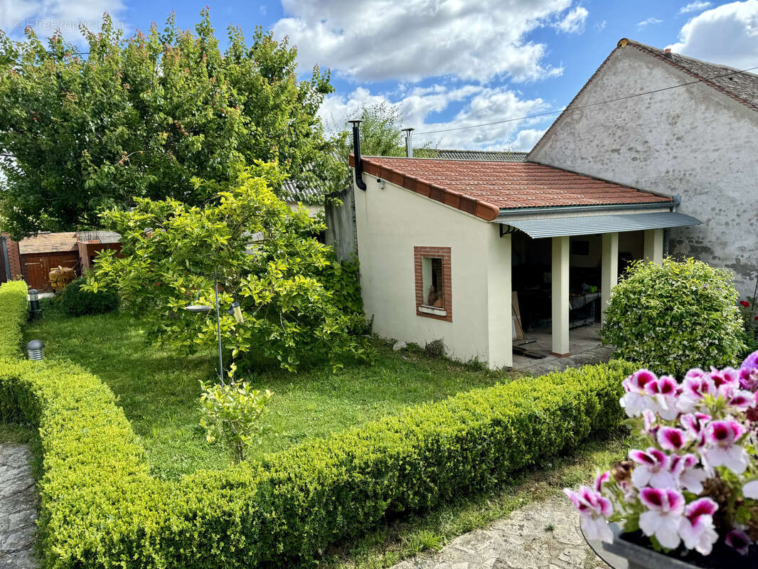 Maison à TREILLES-EN-GATINAIS