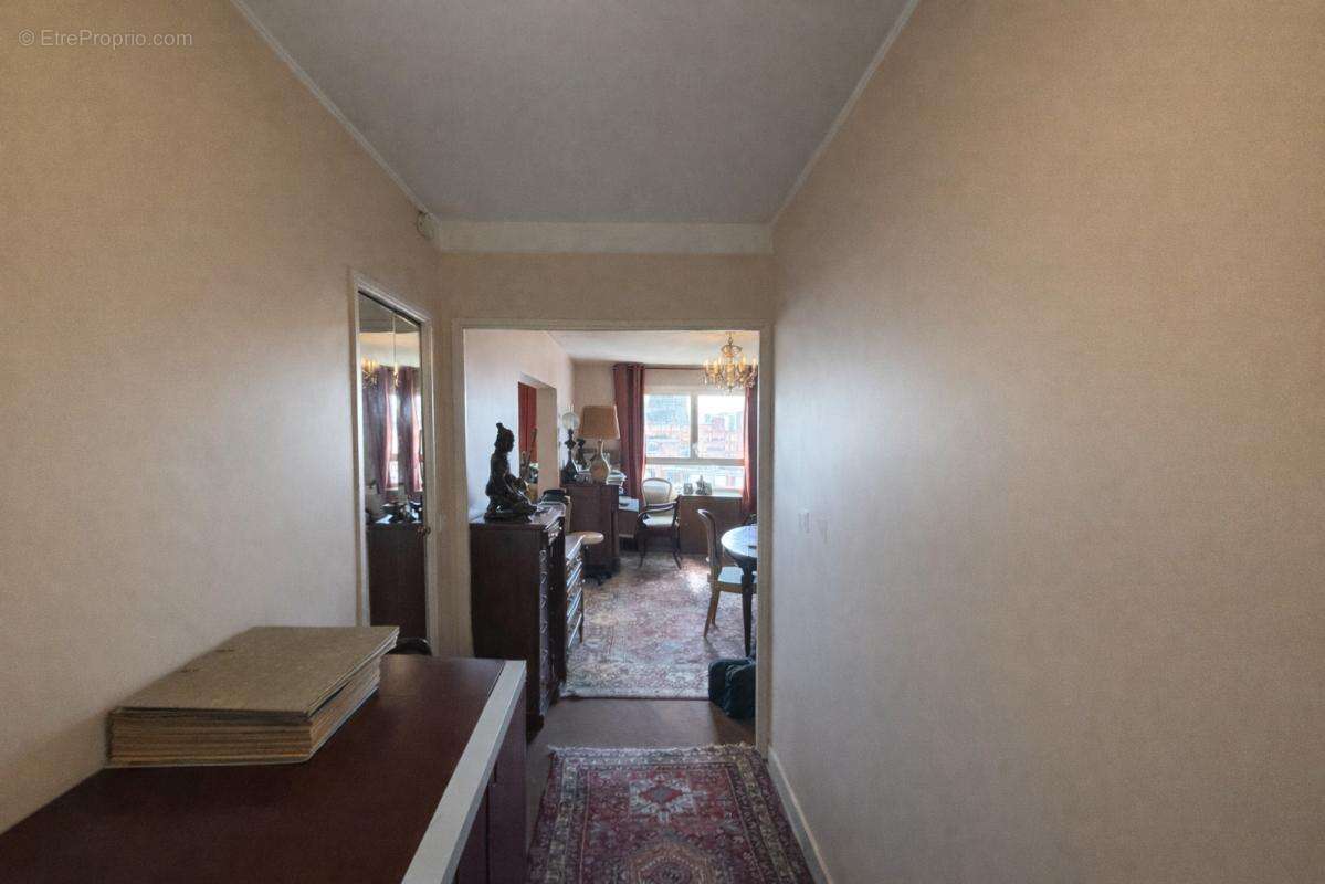Appartement à PARIS-20E
