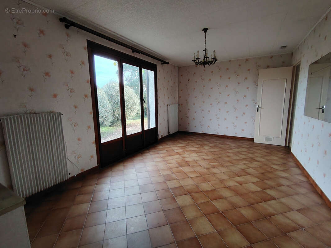 Maison à SAINT-VALERIEN