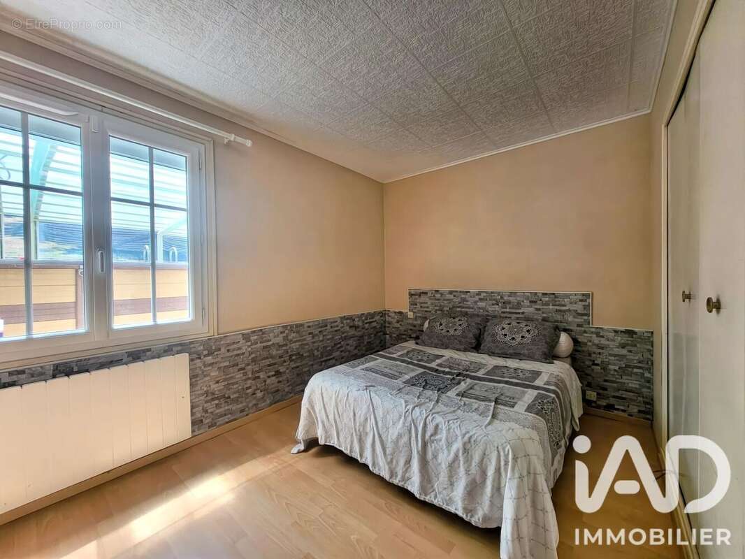 Maison 251 m² à Seraincourt  - photo 9