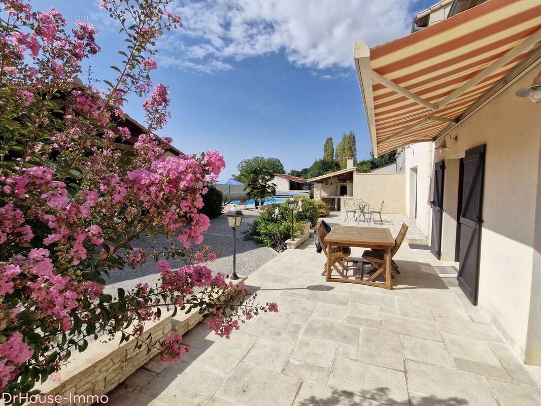 Maison 155 m² à Chauray  - photo 15