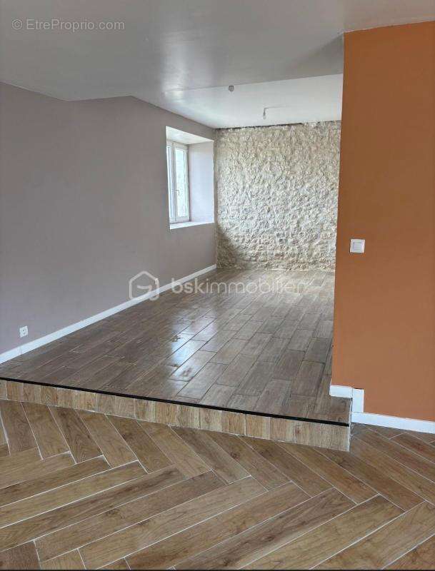 Longère + dépendances - photo 6