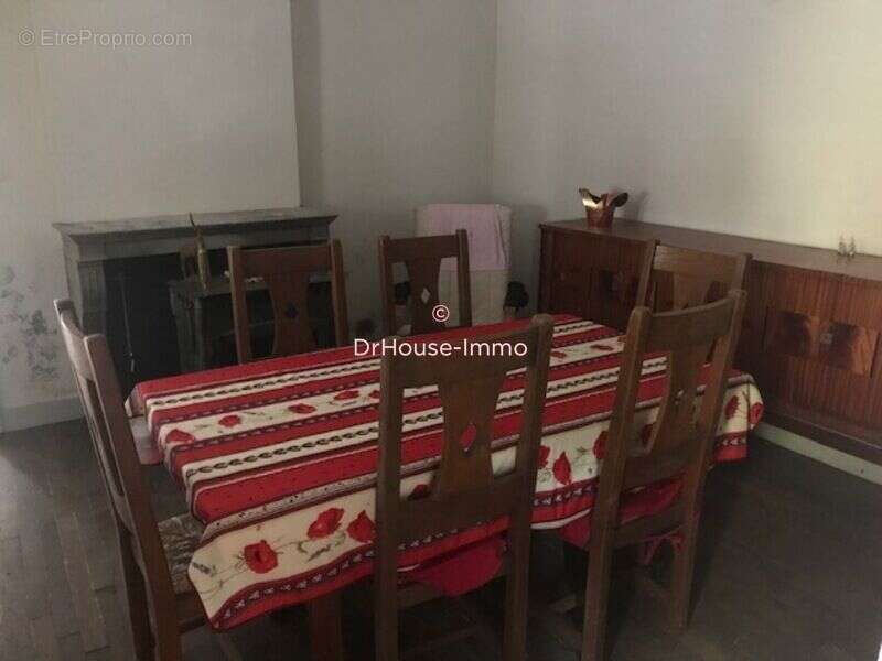 Maison à DAMPIERRE-SUR-SALON