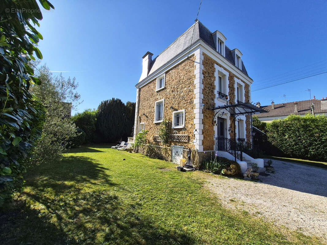 Maison à TAVERNY