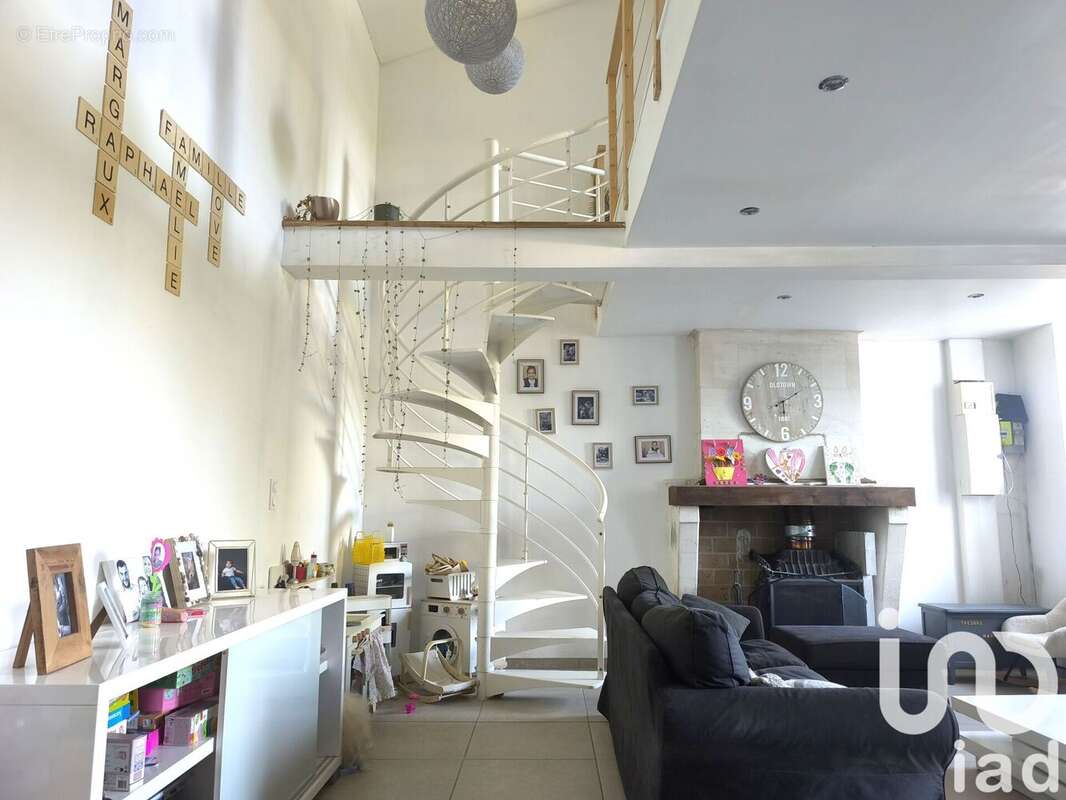 Maison 145 m² à Montlieu-La-Garde  - photo 7