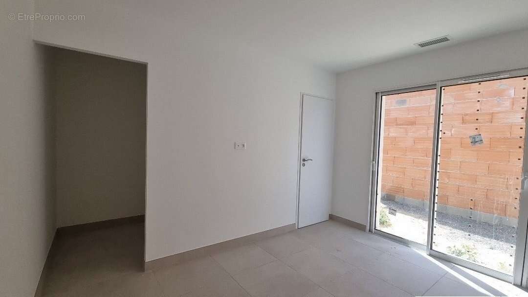 Vivre au calme, proche de tout  Villa neuve 100 m² à Nissan-lez-Enserune - photo 6