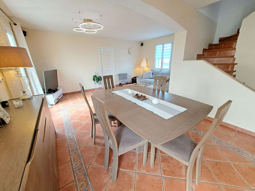 Maison Proche Malaucene 4 chambres sur grand terrain - photo 3