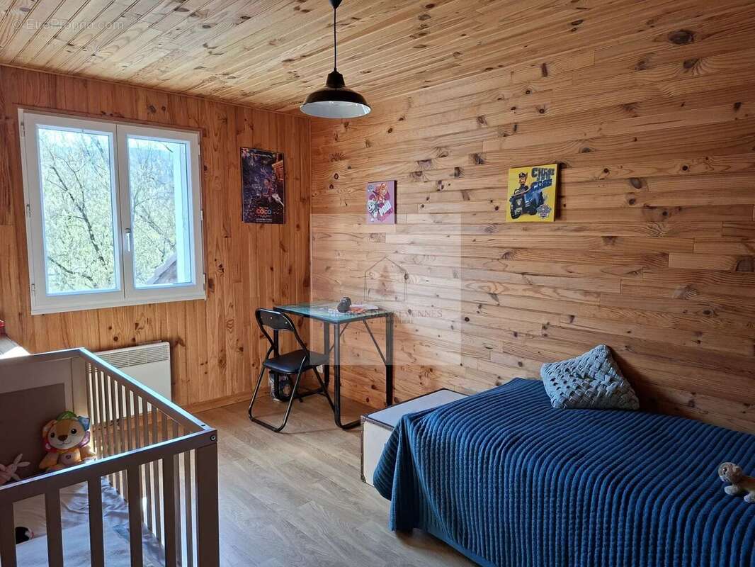 Commerce à LE COLLET-DE-DEZE