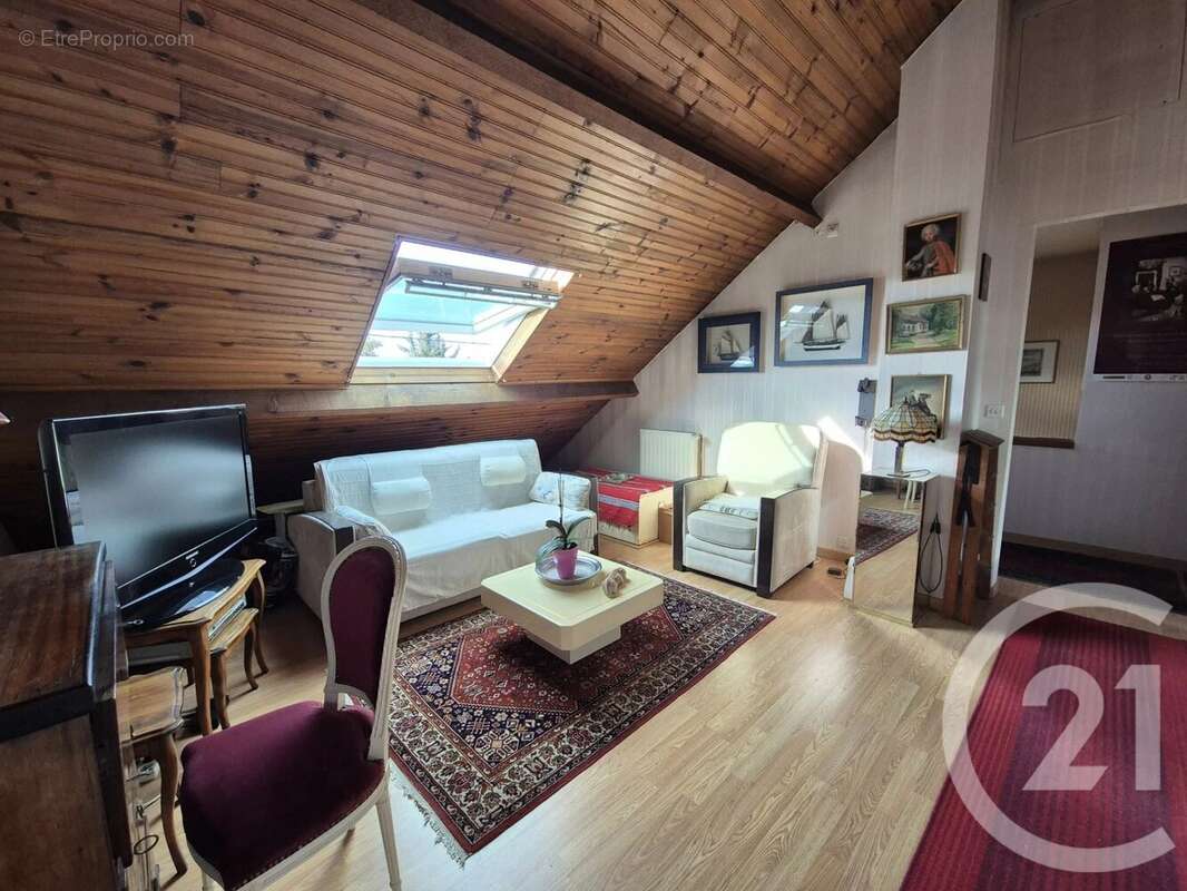 Maison à SAINT-GRATIEN