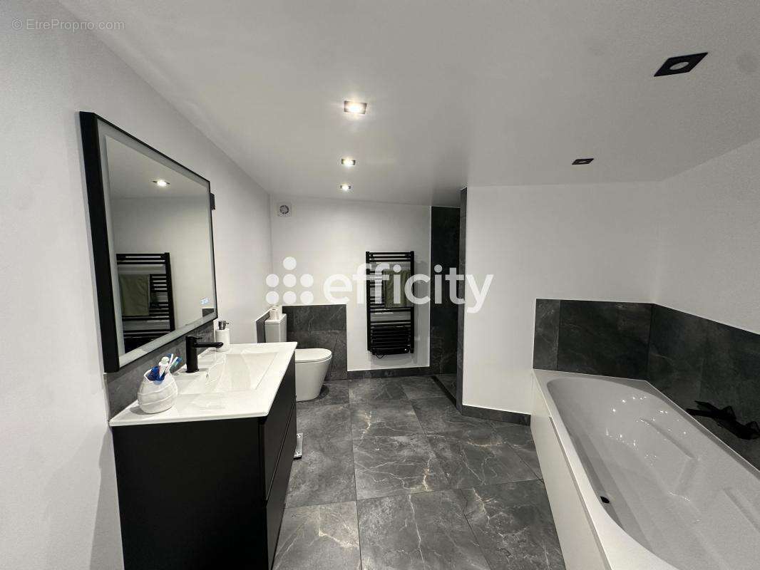 Maison à AULNAY-SOUS-BOIS