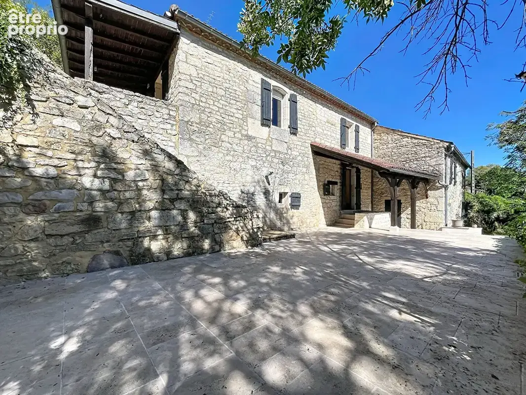 Jolie maison en pierre restaurée de 3 chambres avec vue - photo 2