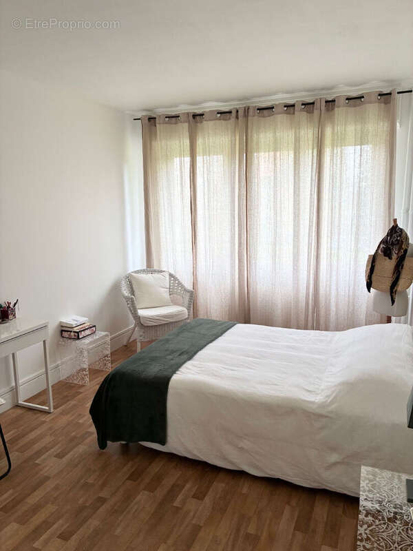 Appartement à ENGHIEN-LES-BAINS