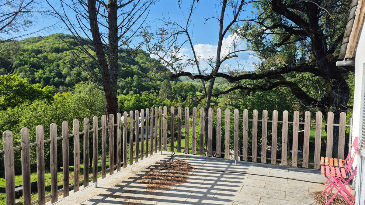 Maison à BESSUEJOULS