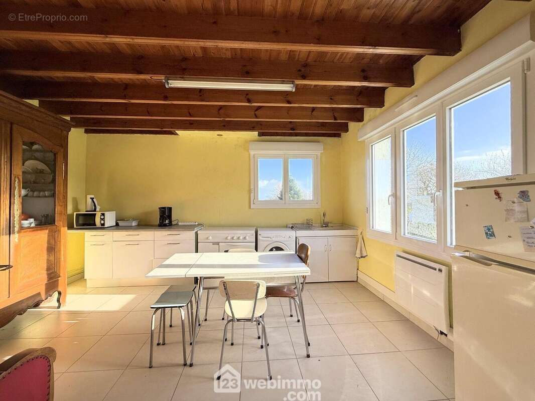 Maison 91 m² à Tredrez-Locquemeau  - photo 7