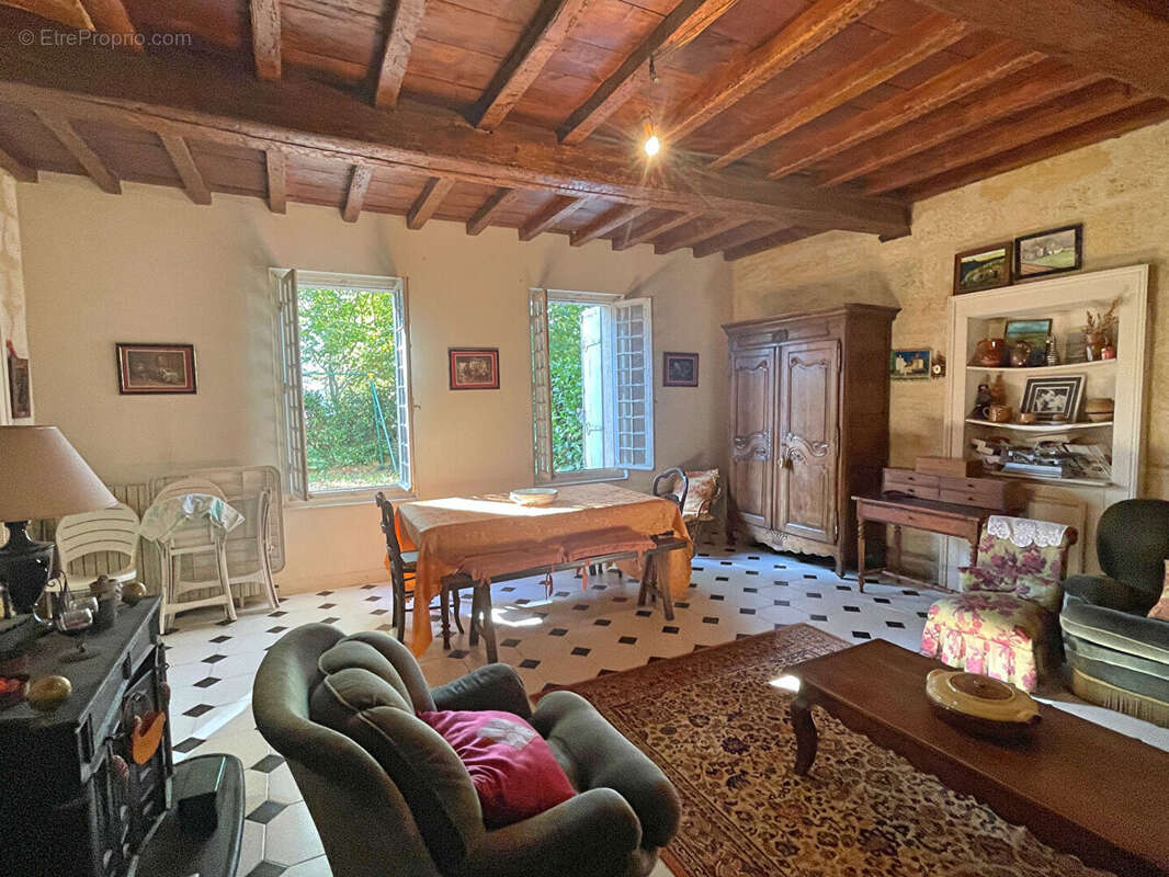 Maison à SAINT-EMILION