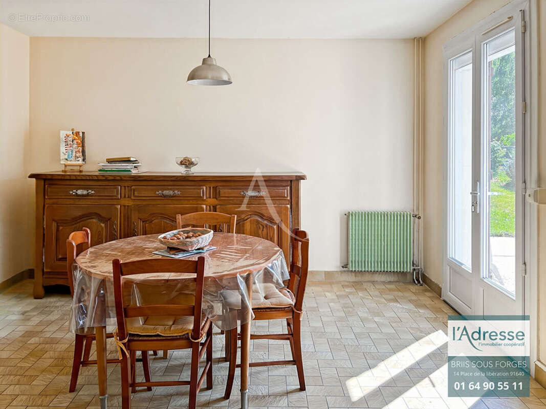 Maison à BRIIS-SOUS-FORGES