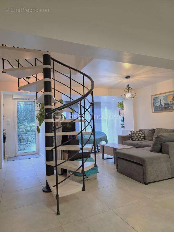 Alfortville Quartier des Fleurs - T3 72m² - parking - terrasses - DPE C - Proche RER - photo 9
