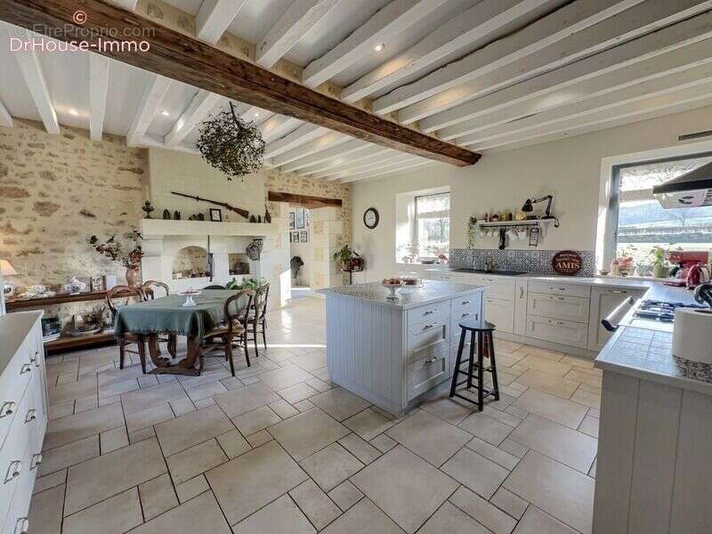 Maison à BAZOCHES-SUR-HOENE