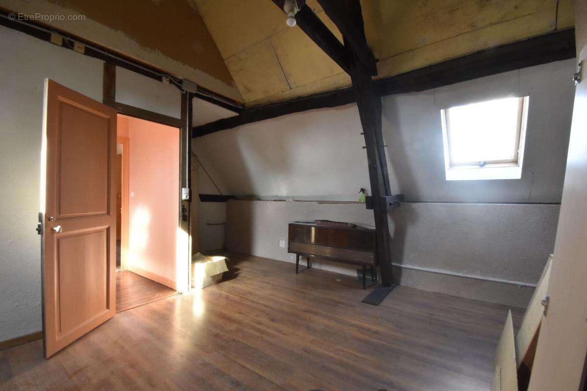 Maison à COSNE-COURS-SUR-LOIRE