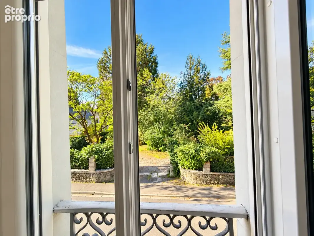 NAY   Appartement T2 de charme avec balcon et vue sur jardin - photo 4