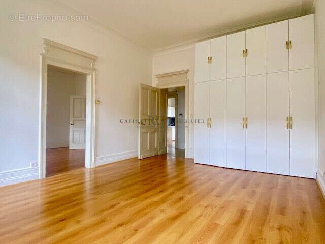 Appartement 158 m² à Metz  - photo 4