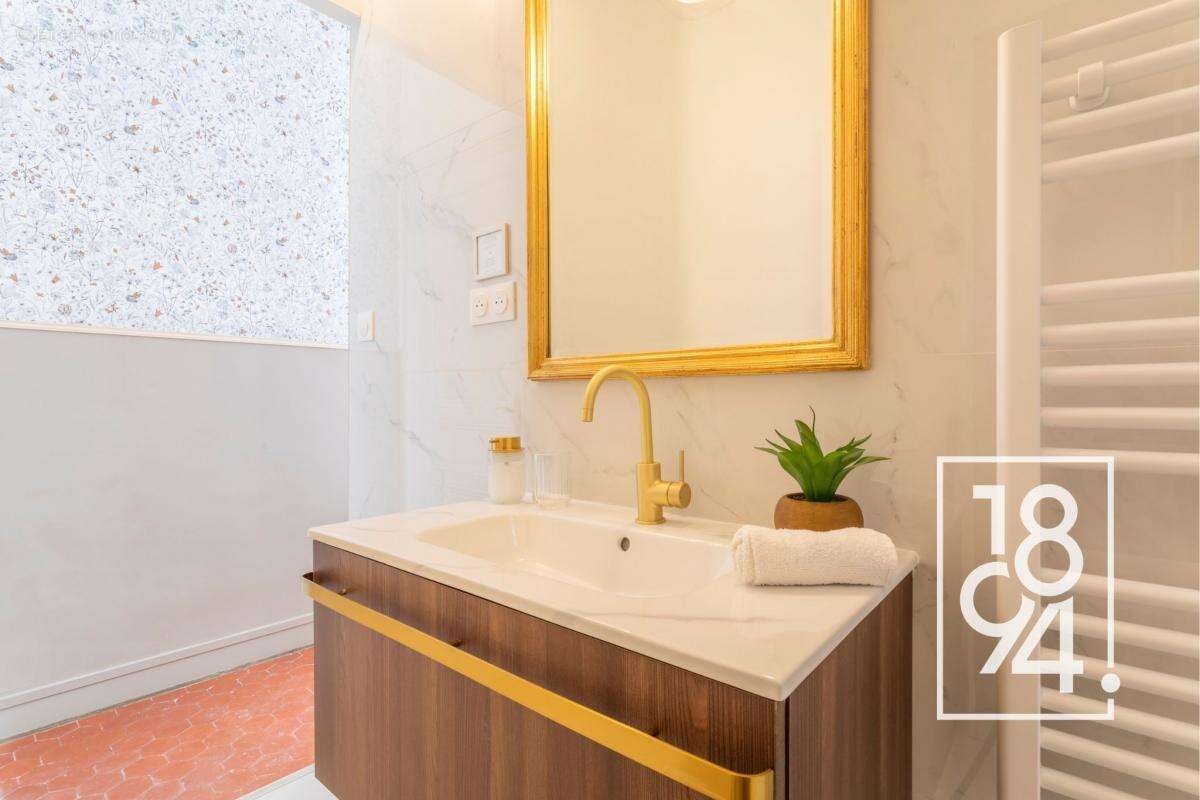 Appartement à MARSEILLE-6E