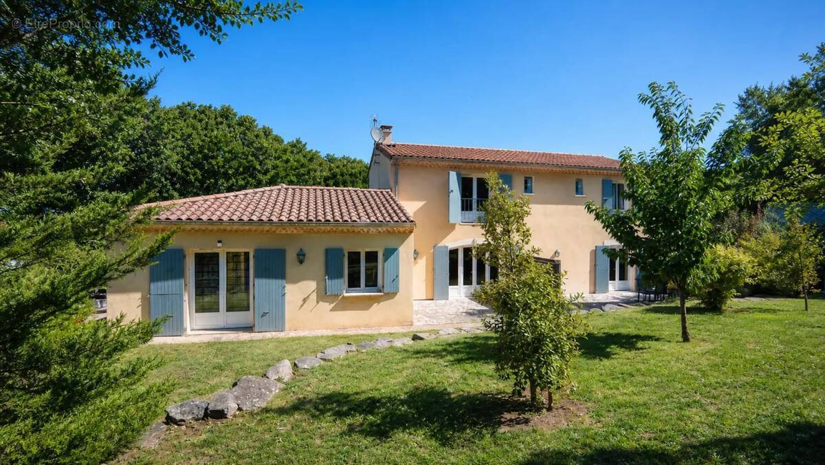 Maison à MONTELIMAR