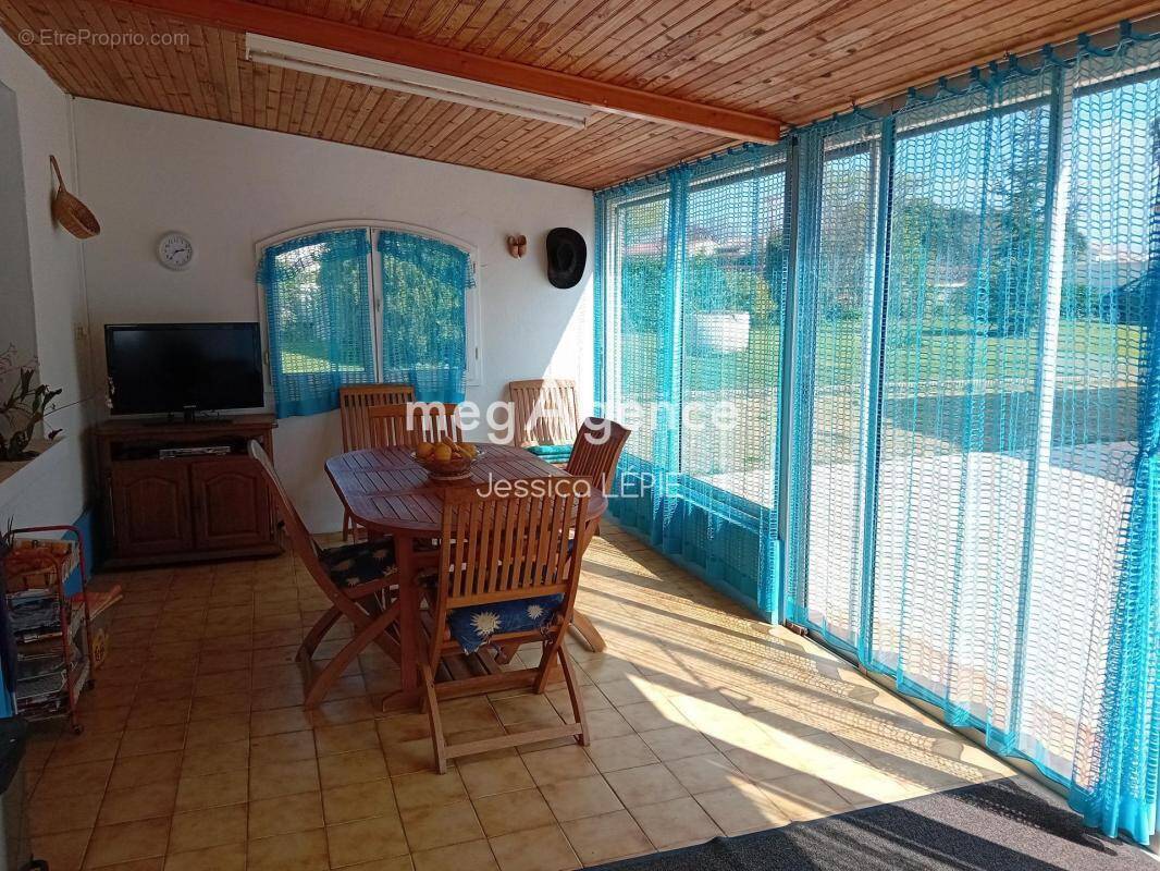 Maison à BEAUVOIR-SUR-NIORT