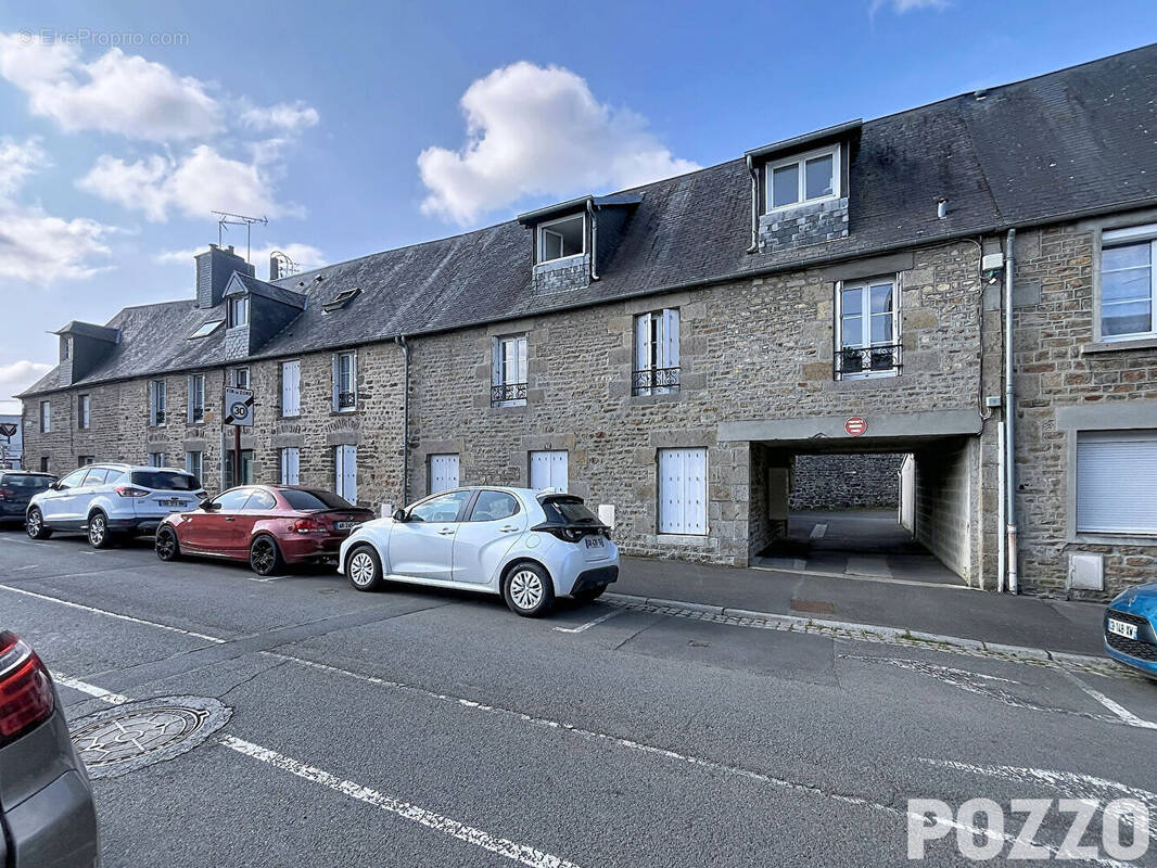 Appartement à VILLEDIEU-LES-POELES