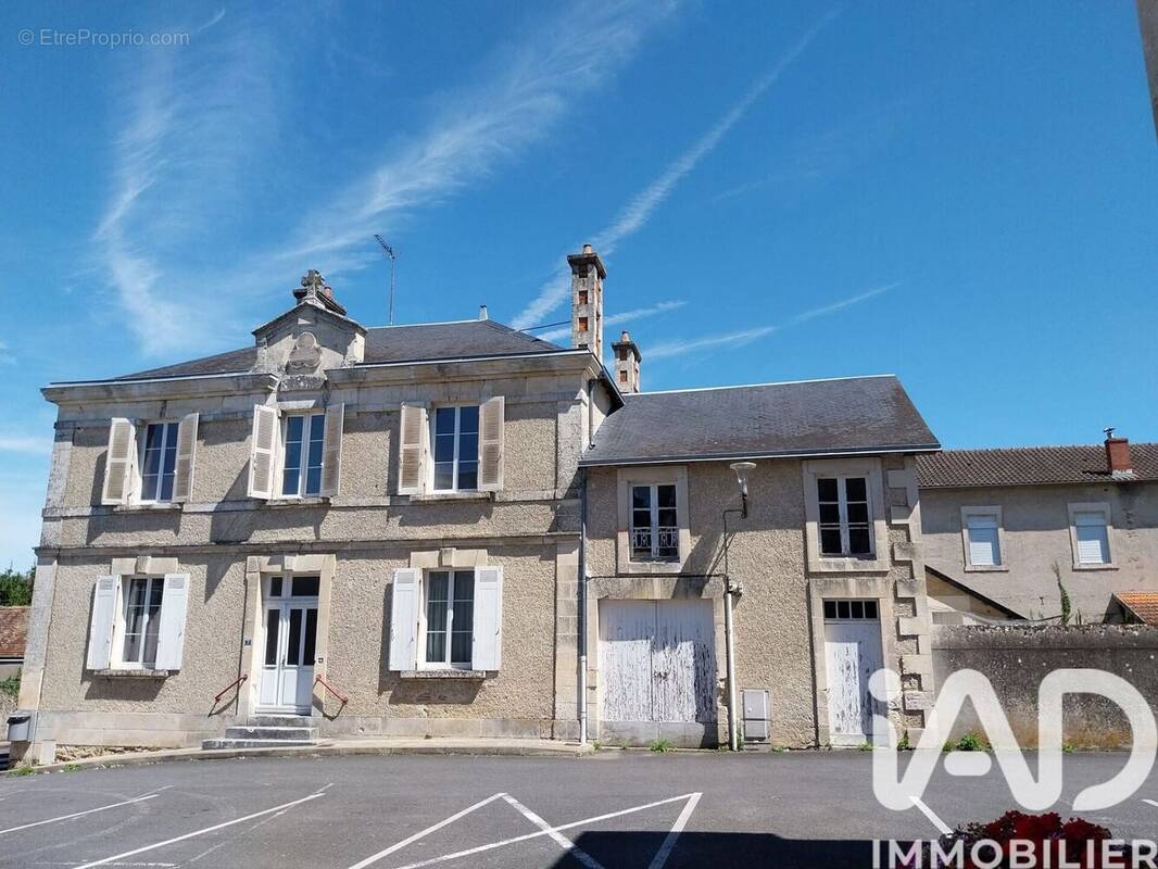 Photo 1 - Maison à LA TRIMOUILLE