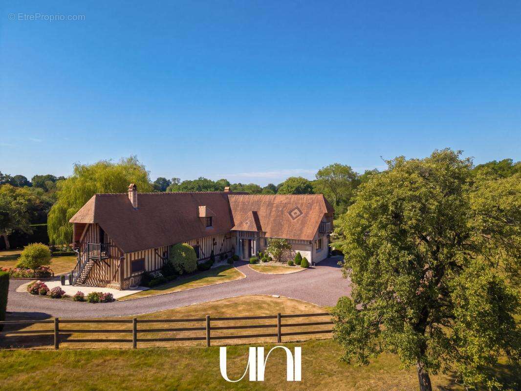 Maison 245 m² à Fauguernon  - photo 3