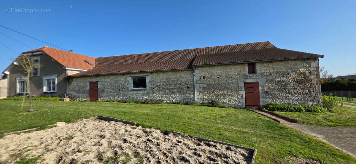 Maison à SAINT-SAUVEUR