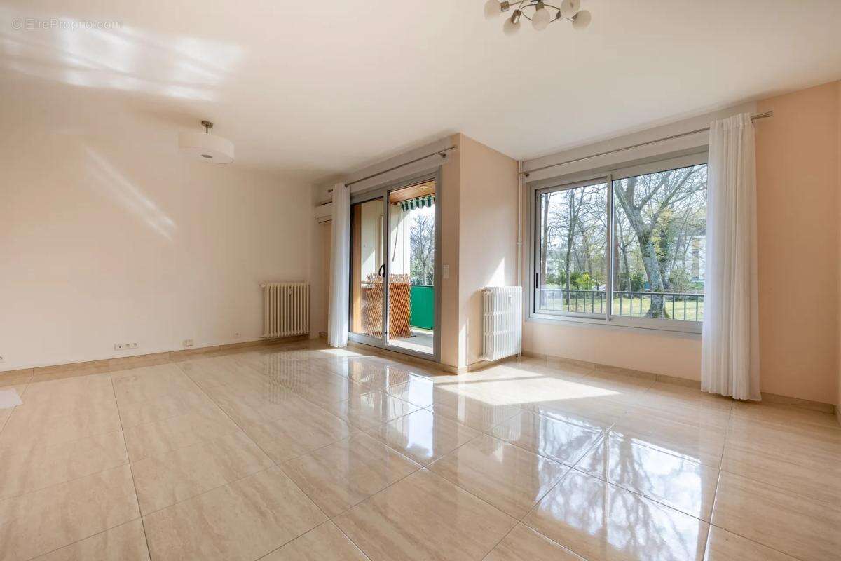 Appartement à GOUVIEUX