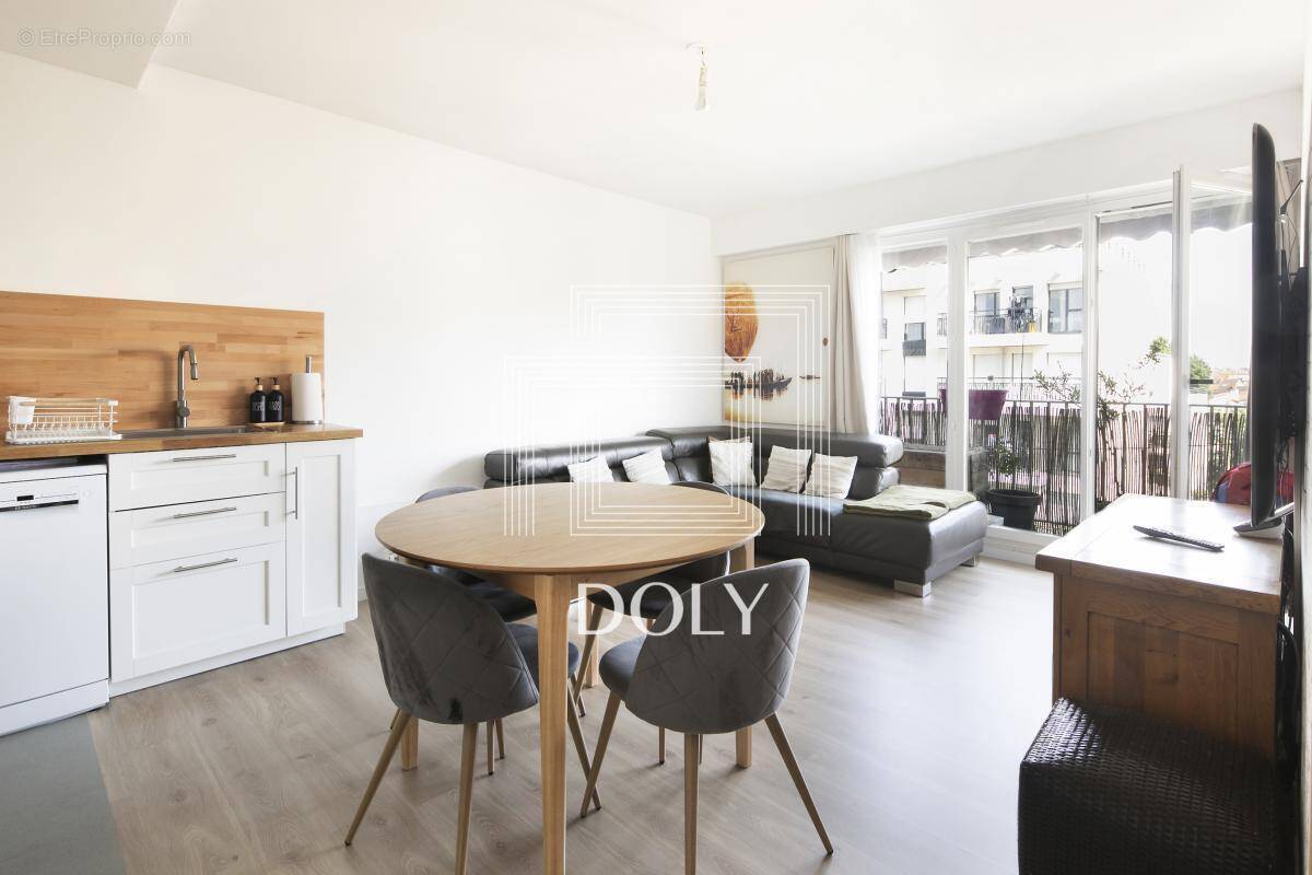 Appartement à COLOMBES