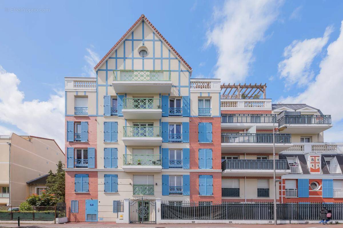 Appartement à LE BLANC-MESNIL