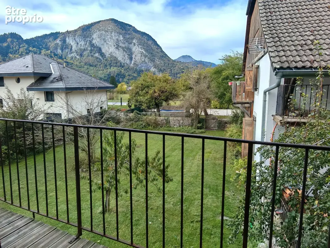 Chalet / mazot avec terrasse, jardin et parking – TANINGES - photo 10