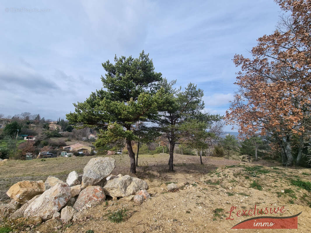 Terrain à ARTIGNOSC-SUR-VERDON
