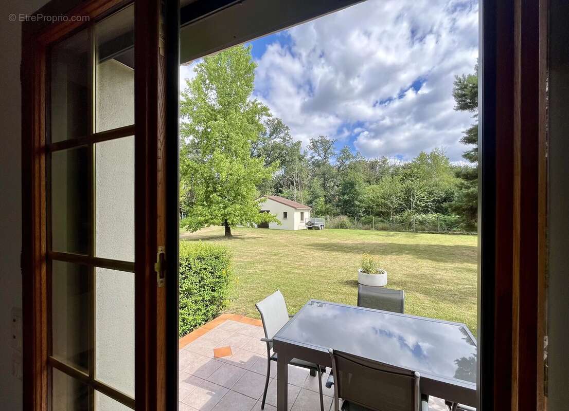 Belle maison périgourdine avec vue dégagée, grand jardin et prestations de qualité! - photo 9