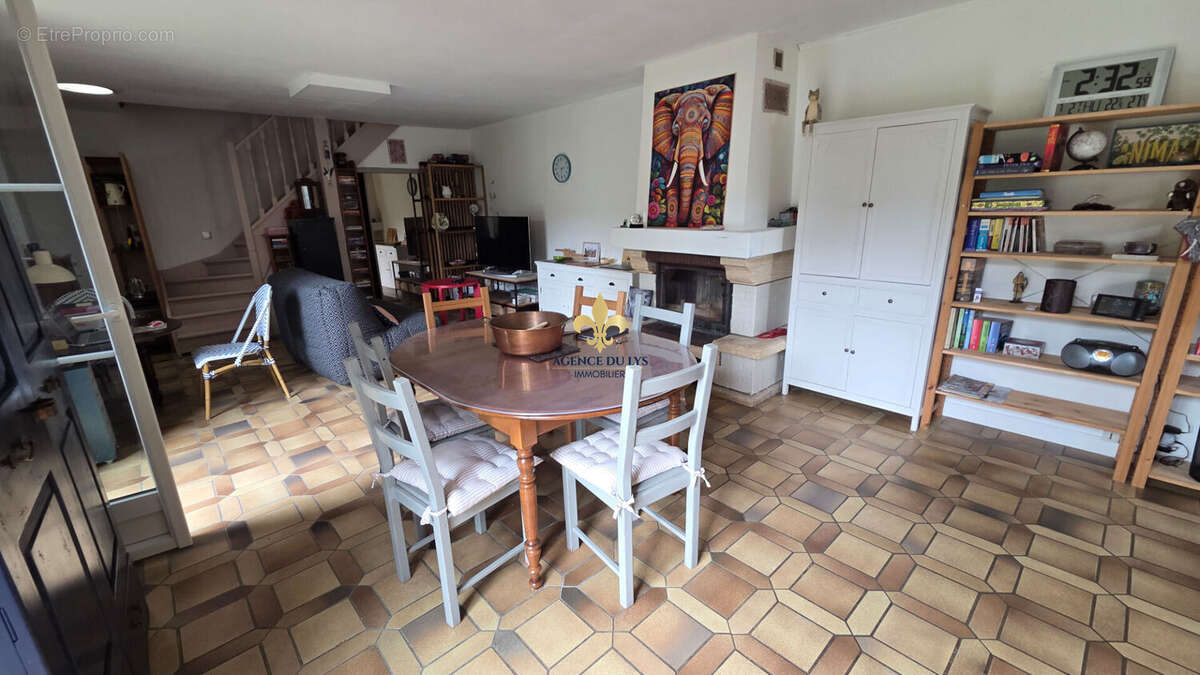 Maison à SAINT-LEU-D'ESSERENT