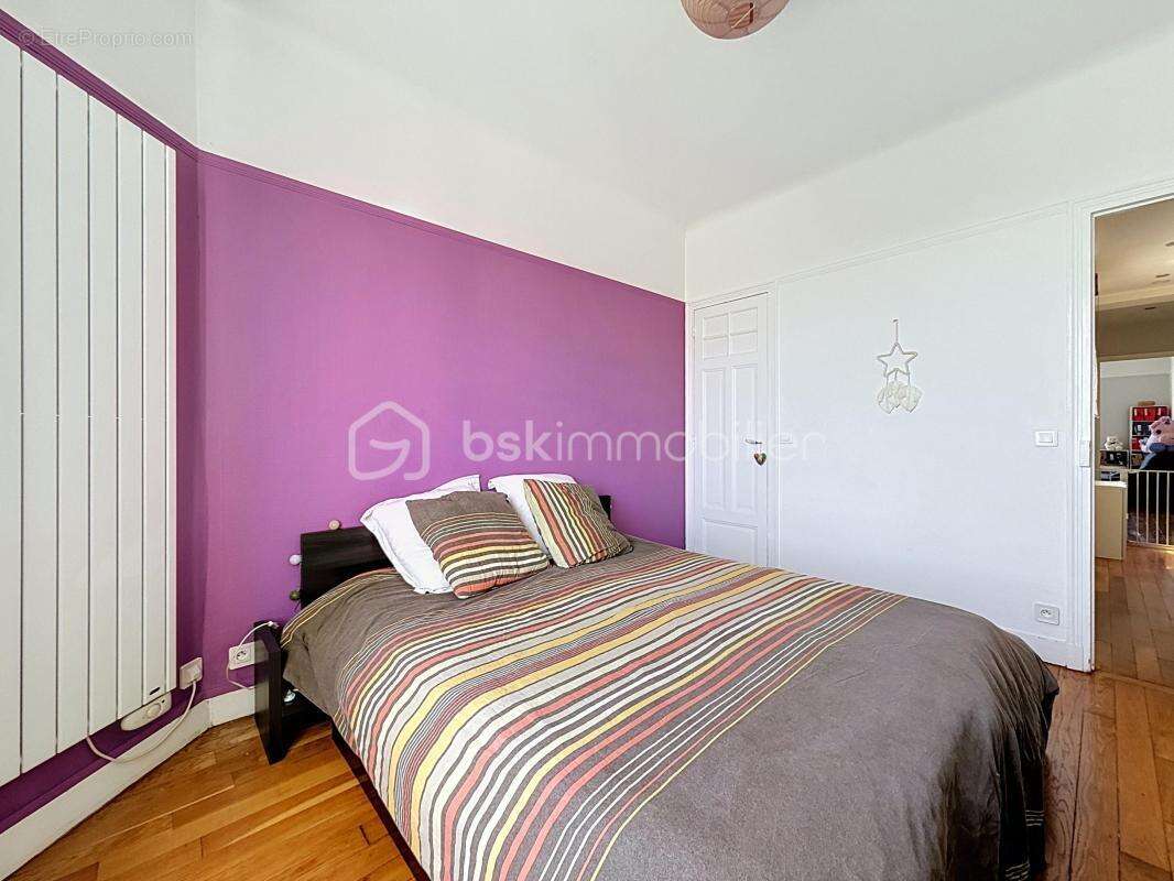 Appartement à LE MESNIL-LE-ROI