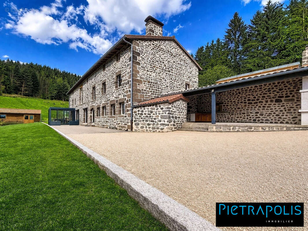 Maison 408 m² à Saint-Jean-De-Nay  - photo 2