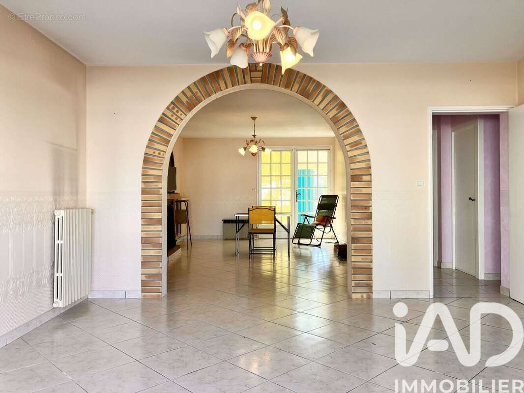 Maison 158 m² à Moreilles  - photo 3