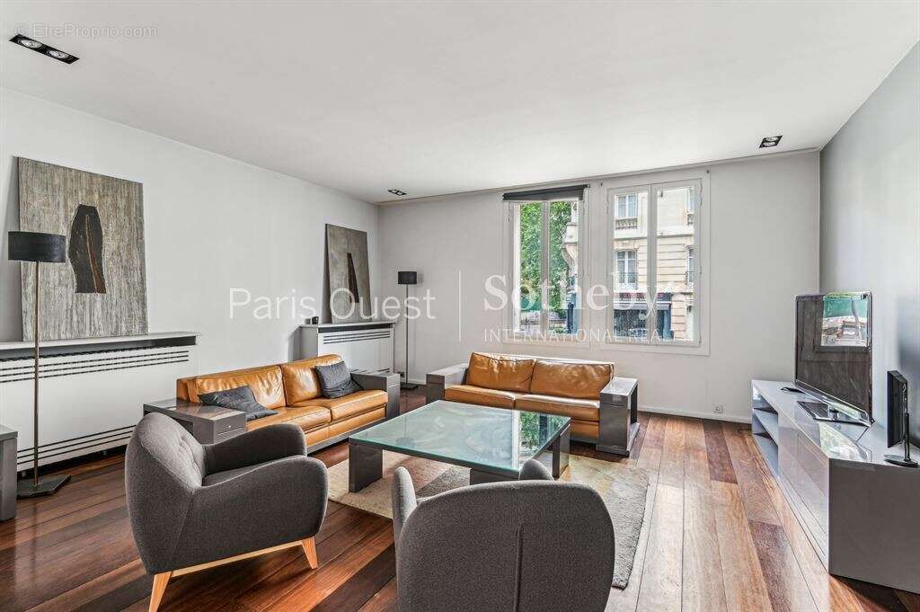 Maison à PARIS-17E