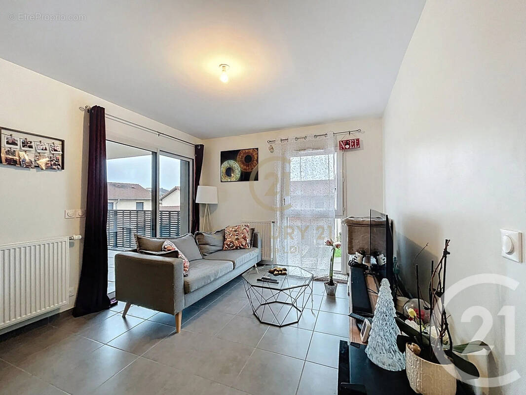 Appartement à PONT-EVEQUE