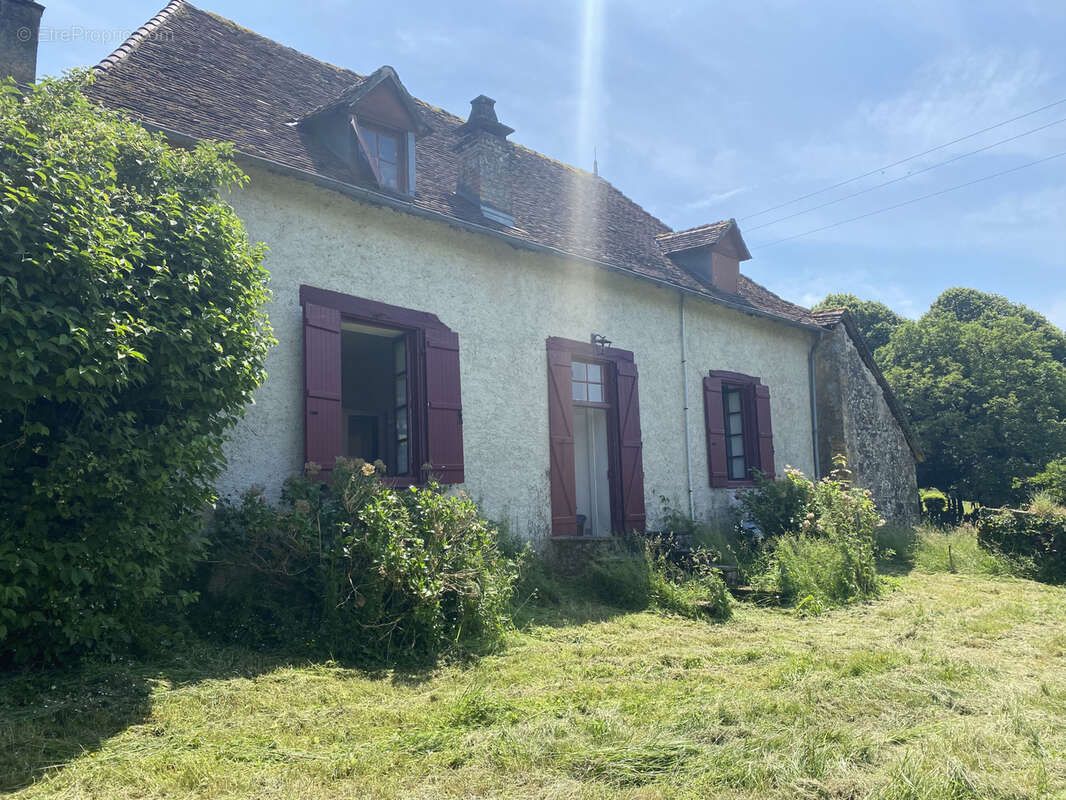 Maison à SAINT-GERMAIN-LES-BELLES