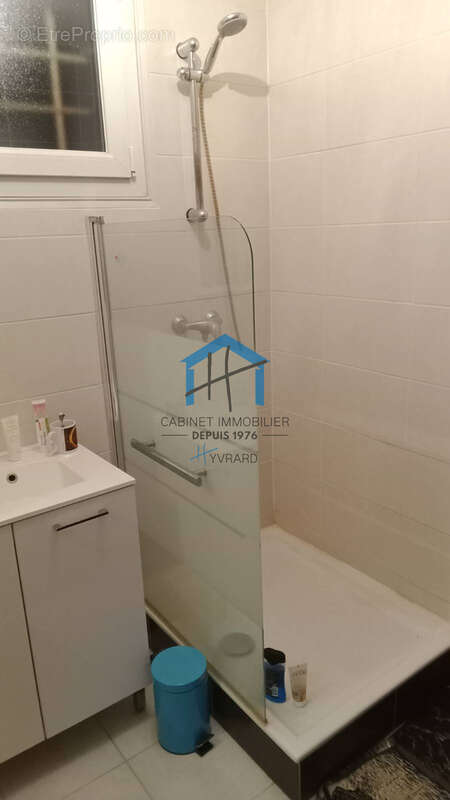 F1 bis de 30.22 m2 en rez de chaussée surélevé Investissement locatif - photo 4