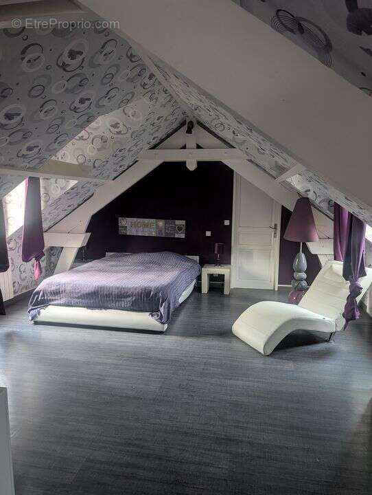 Maison à CHATENAY-SUR-SEINE