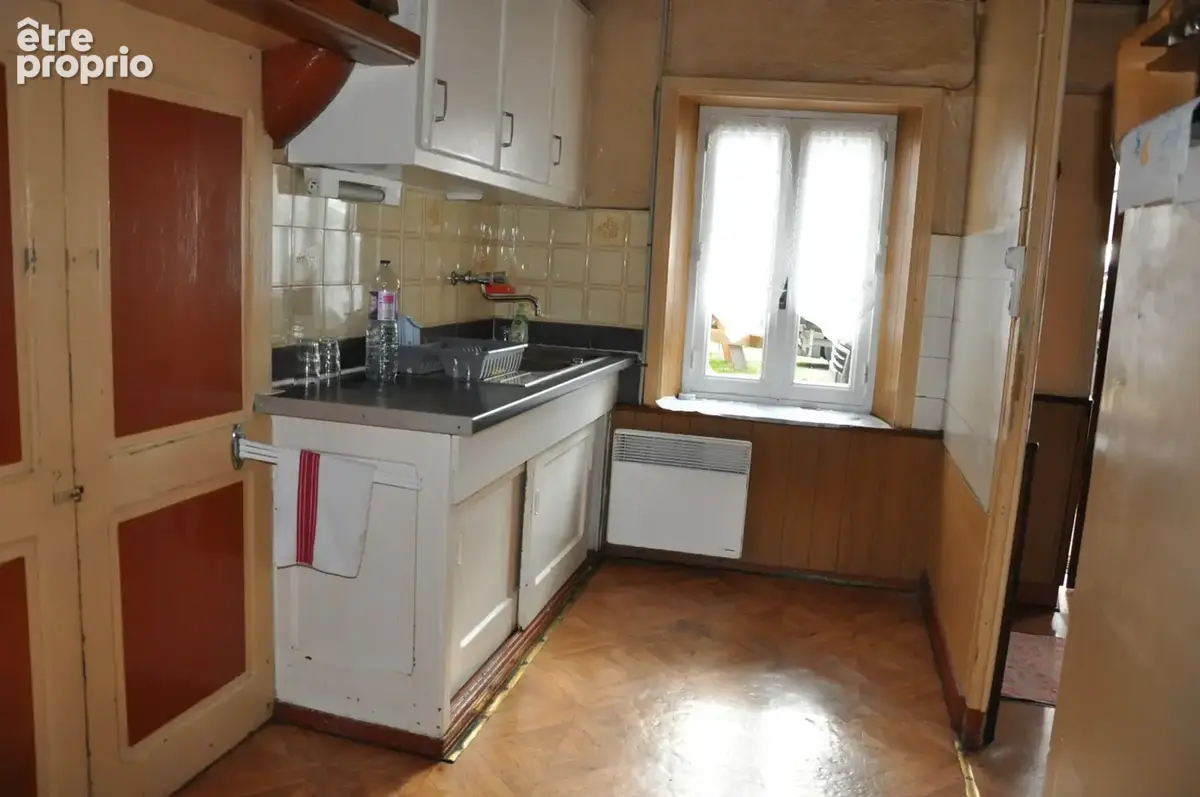 Jolie petite maison de campagne en pierre de granite, avec trois petites chambres et un terrain de 1320 m2 - photo 3